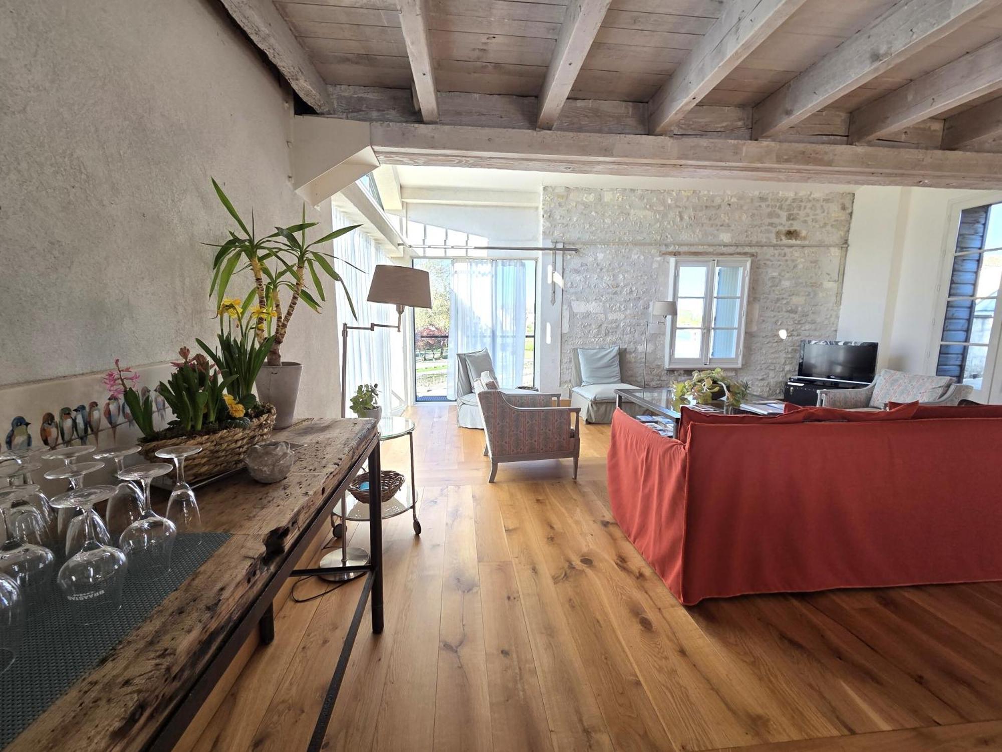 Apartamento Quai 3 Loft Moderne Et Lumineux Les Pieds Dans L'Eau Jarnac Habitación foto
