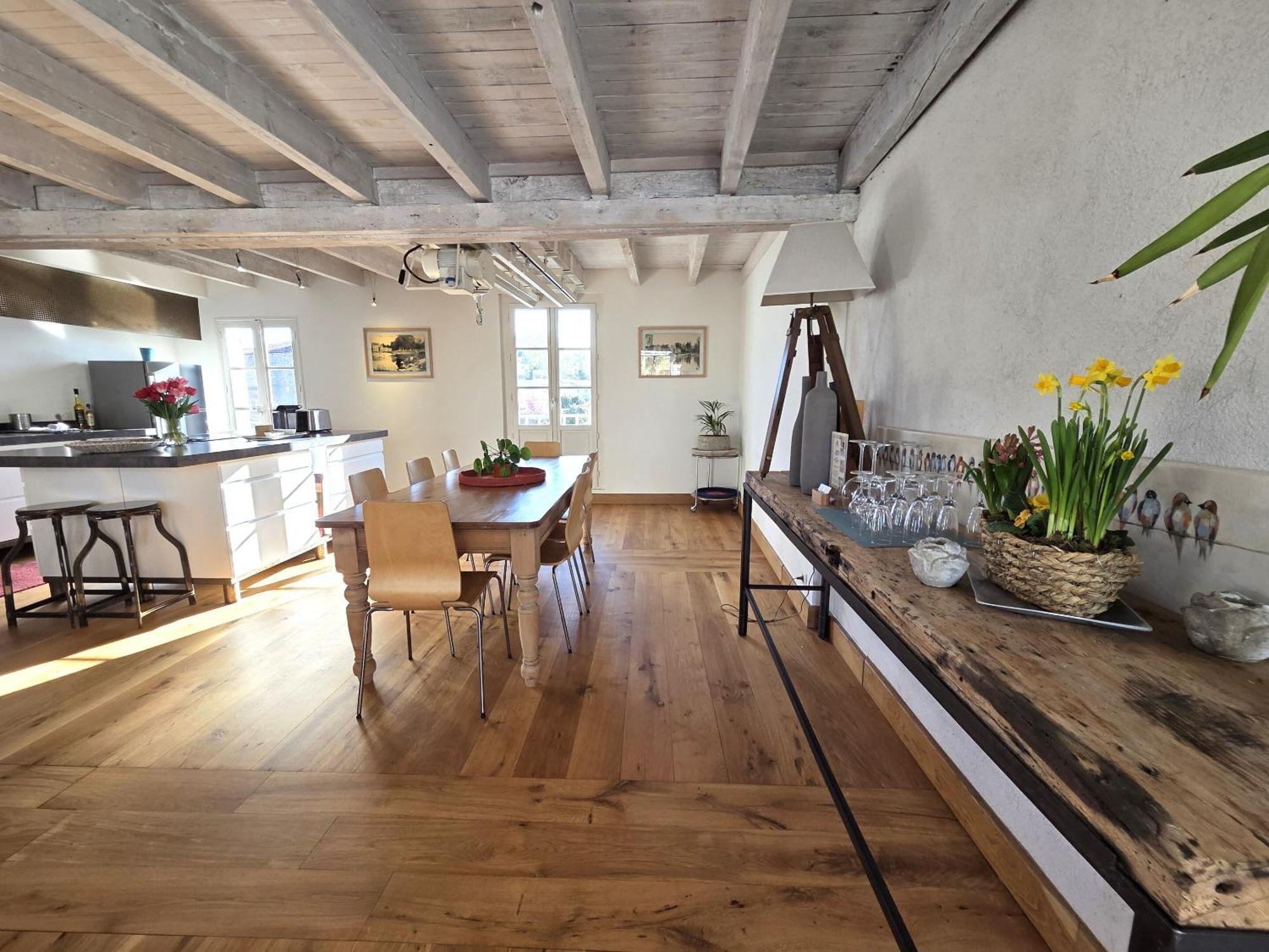 Apartamento Quai 3 Loft Moderne Et Lumineux Les Pieds Dans L'Eau Jarnac Exterior foto